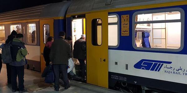 عکس داخل واگن قطار