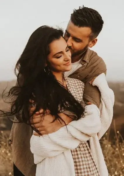 عکس عاشقانه دونفره بدون متن بغل