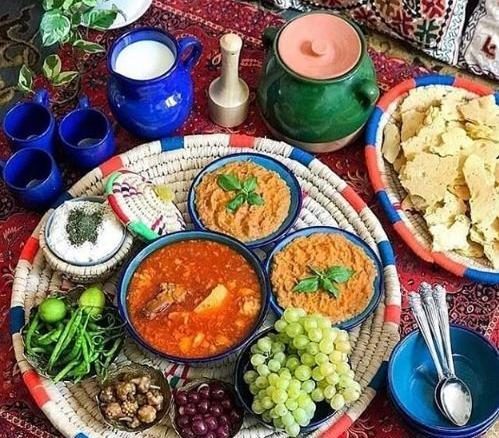 عکس تزیین آبگوشت سنتی