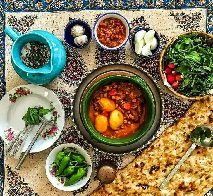 عکس تزیین آبگوشت سنتی