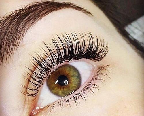 عکس کاشت مژه طبیعی