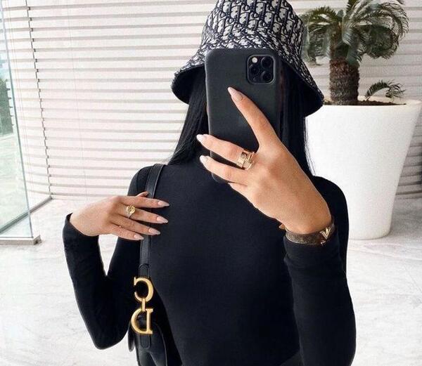 عکس پروفایل دختر لاکچری شیک