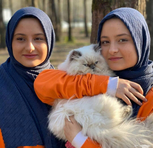 عکس سارا و نیکا تو فیلم پایتخت