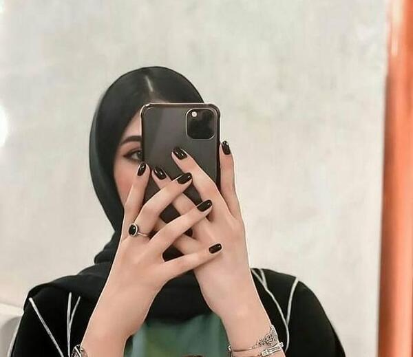 عکس پروفایل دختر با گوشی ایفون