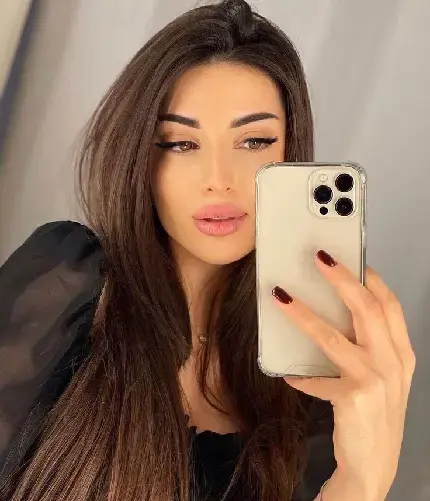 عکس پروفایل دختر با گوشی ایفون