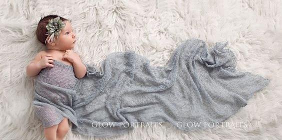 ژست عکس یک ماهگی نوزاد