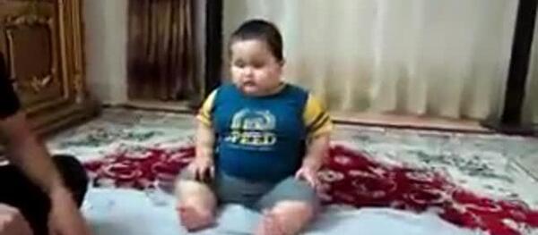عکس بچه چاق خنده دار