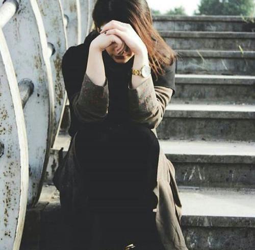 عکس دختر تنها و لاکچری