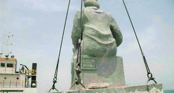 عکس کوروش کبیر مجسمه