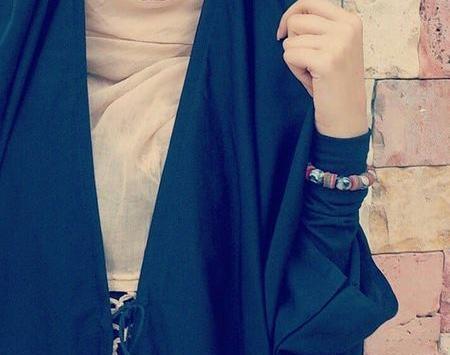 عکس پروفایل دختر چادری لب دریا
