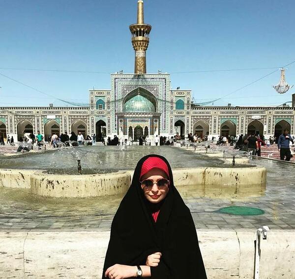 عکس دختر چادری حرم امام رضا