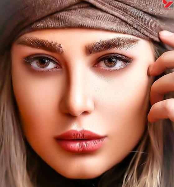 عکس لب سحر قریشی