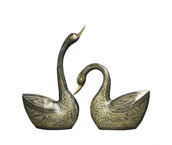 عکس قو مجسمه
