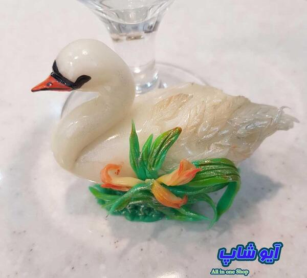 عکس قو مجسمه