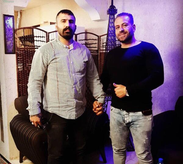 عکس وحید مرادی با شلوار کردی