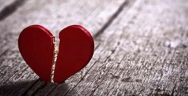عکس ضربان قلب شکسته