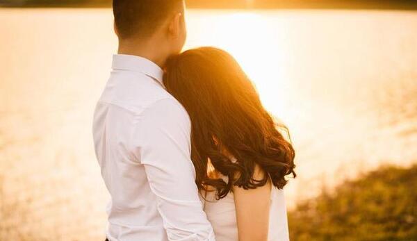 عکس ژست عاشقانه دو نفر