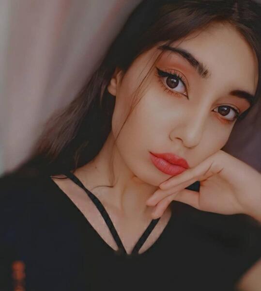عکس لب دخترونه فیک