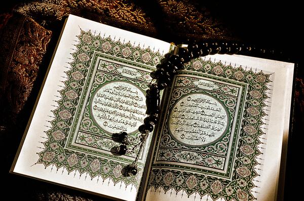عکس هنری از قران کریم