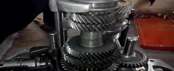 عکس داخل گیربکس پراید