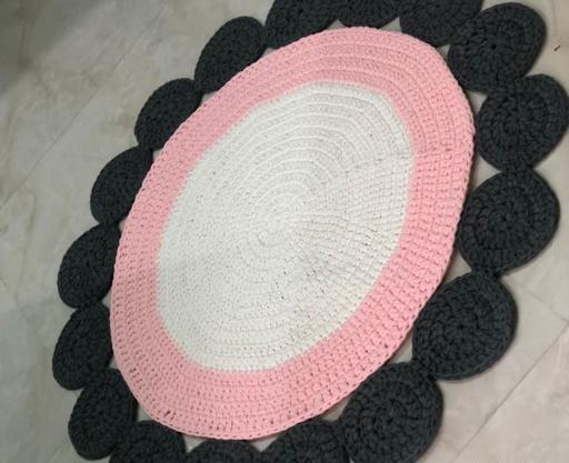 عکس فرشینه با نخ تریکو