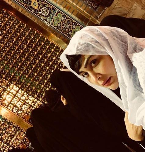عکس دختر چادری تو حرم امام رضا