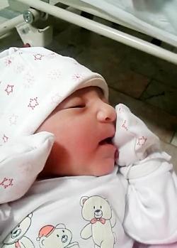 عکس نوزاد تازه به دنیا اومده پسر