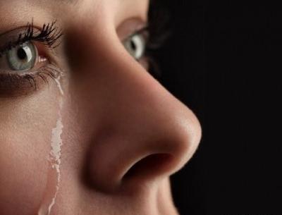 عکس گریه شدید دختر