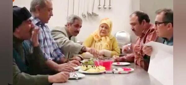 عکس پشت صحنه صبحانه خوردن جواد رضویان در حاشیه