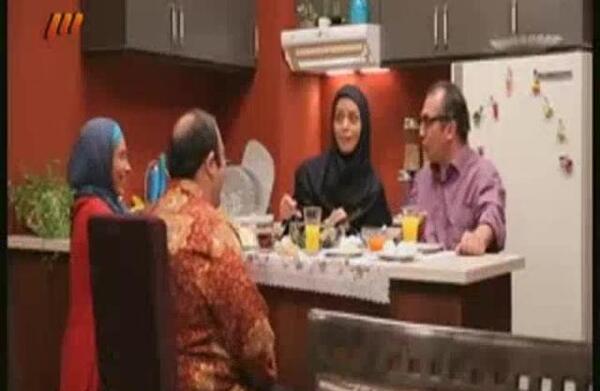 عکس پشت صحنه صبحانه خوردن جواد رضویان در حاشیه