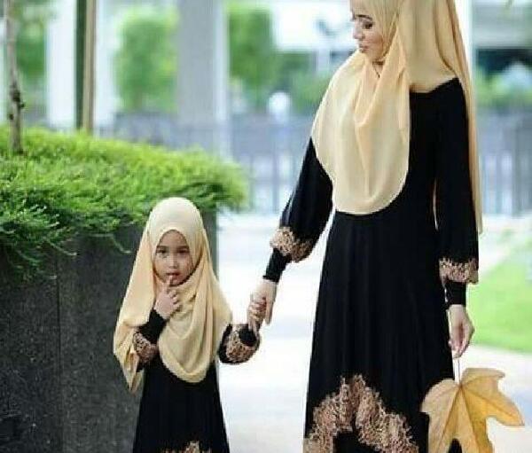 عکس مادر و دختری با حجاب