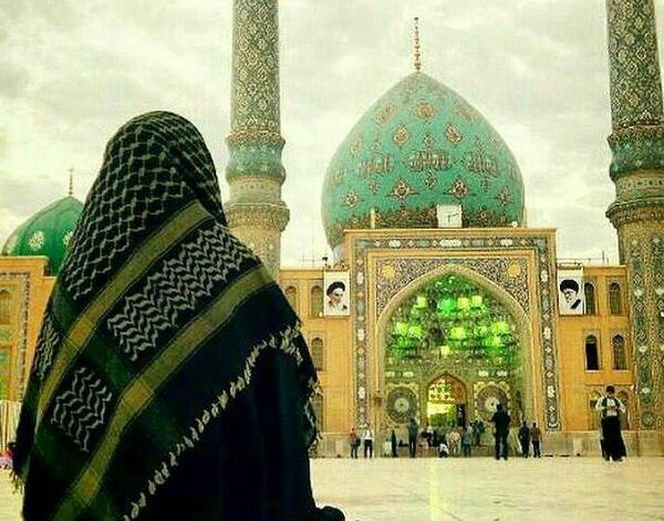 عکس دختر چادری در مسجد جمکران