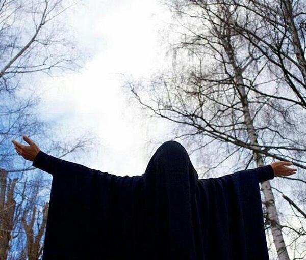 عکس دختر چادری خسته