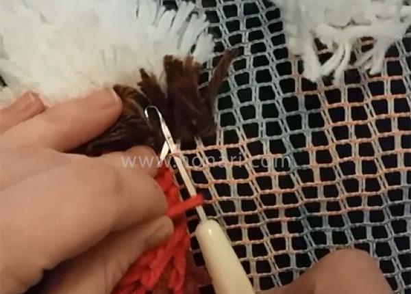عکس فرشینه با تور و کاموا