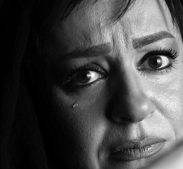عکس سیاه سفید چشم گریان
