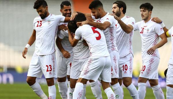 عکس فوتبال ایران و بحرین