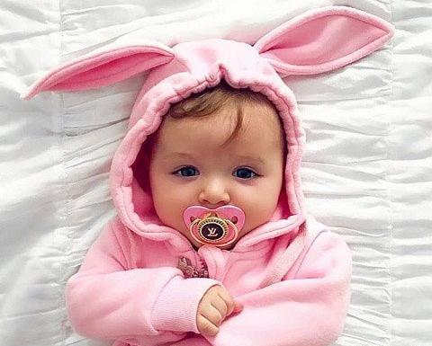 عکس بچه برای تصویر زمینه