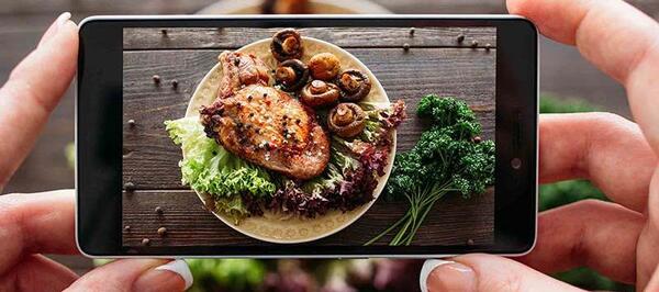 عکس غذا گذاشتن در اینستاگرام