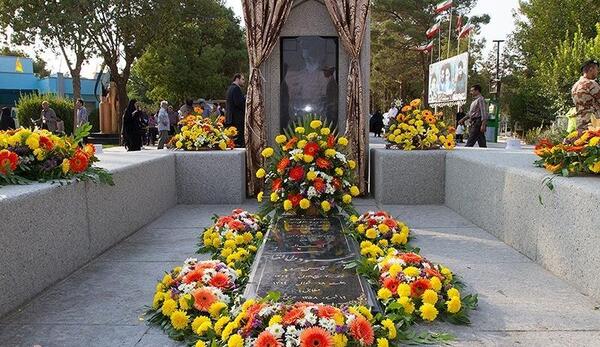 عکس قبر طالقانی