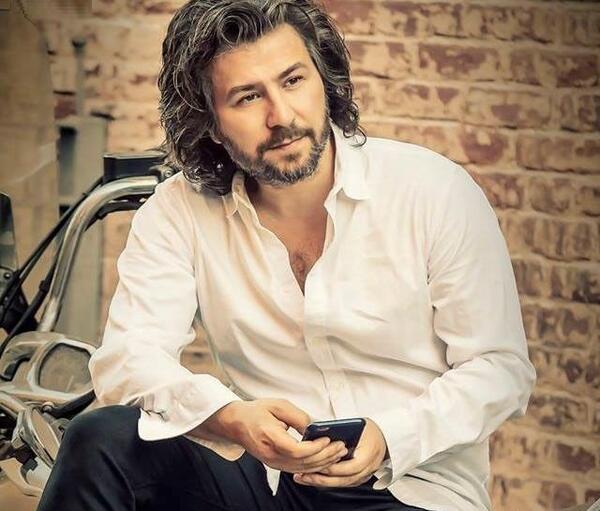 عکس مادر منصور خواننده