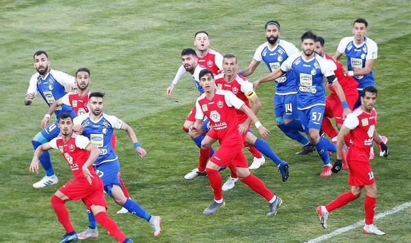 عکس فوتبال استقلال و پرسپولیس