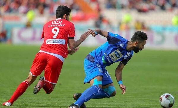 عکس فوتبال استقلال و پرسپولیس
