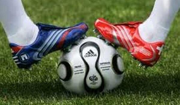 عکس فوتبال استقلال و پرسپولیس