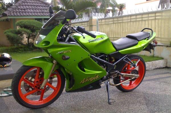 عکس موتور zx 150