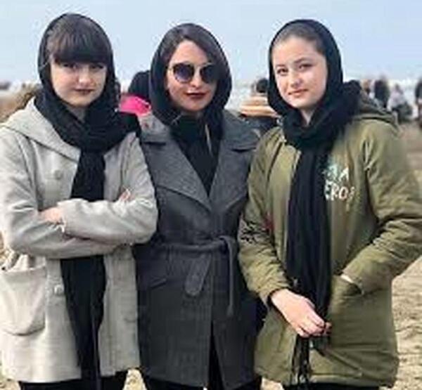 عکس سارا و نیکا در پایتخت