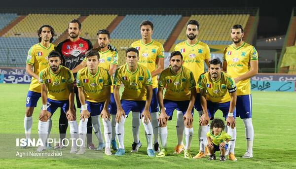 عکس تیم فوتبال صنعت نفت آبادان