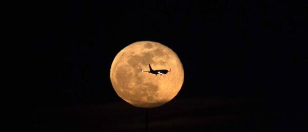 عکس ماه صورتی امشب
