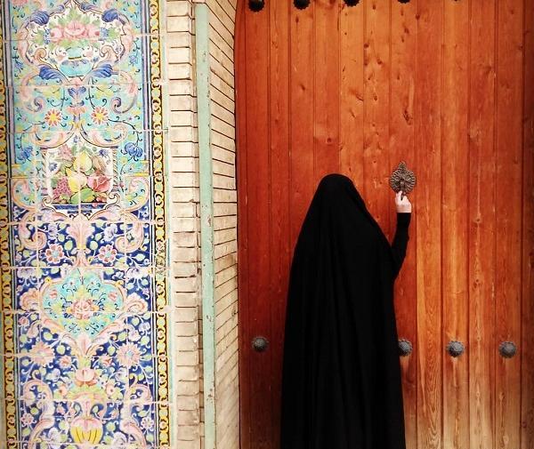 عکس دختر محجبه چادری از پشت