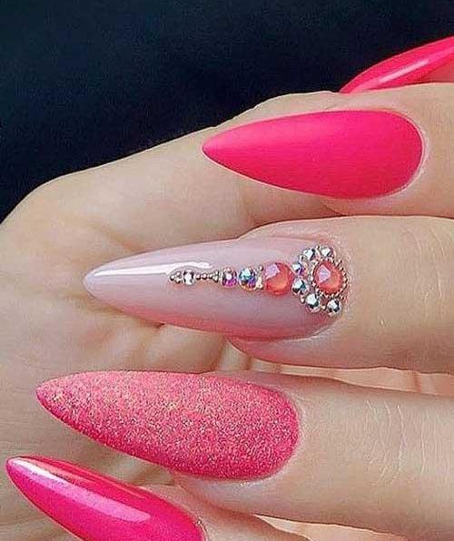 عکس ناخن صورتی کم رنگ
