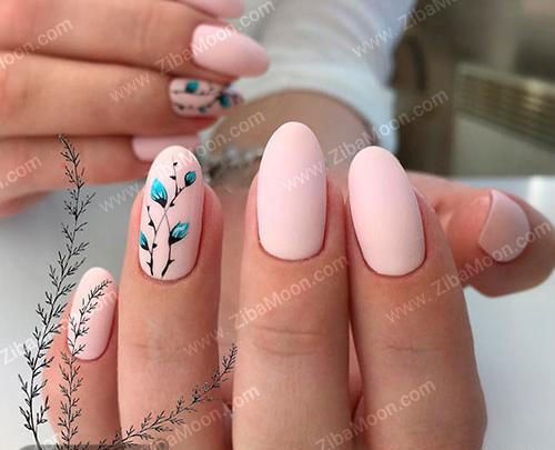 عکس ناخن صورتی کم رنگ